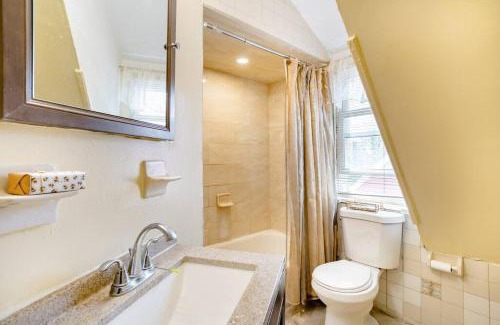 East Orange Casa | Hollywood