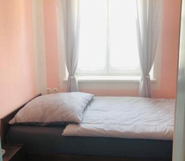 Engelhartszell Cama Y Desayuno | Holmes Café & Pension