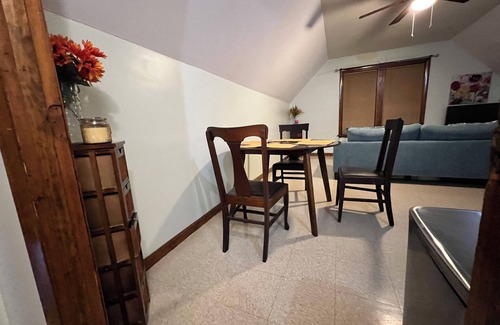 Holyoke Casa | Holyoke House Oasis - Near Colleges, Cities & More
