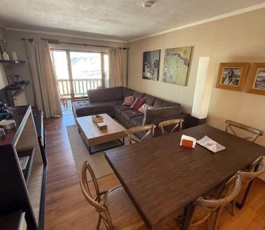 Valle Nevado Apartamento | HOM I SKI IN OUT Edif Valle del Sol 3D3B y Jacuzzi VS307