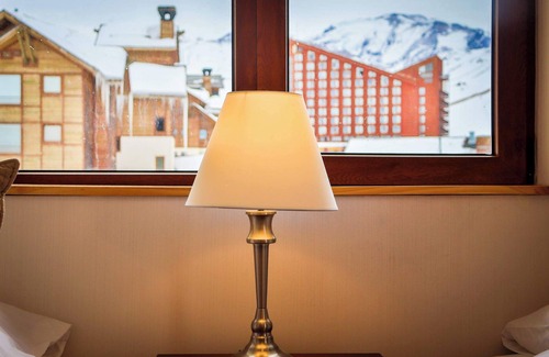 Valle Nevado Apartamento | HOM | Valle Nevado de Lujo 4D3B Ski in-out Jacuzzi