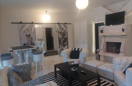 Borghesiana Casa | Homart optical swite