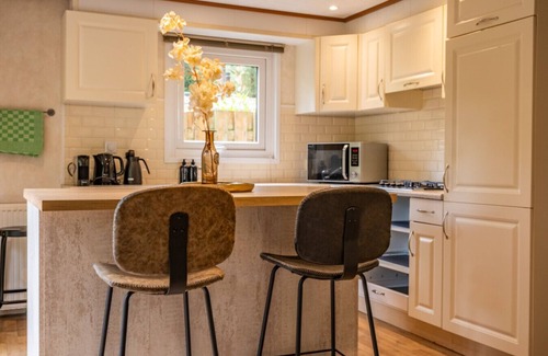Bosgebied Hoenderloo Chalet De Esquí | Home 6p: Bath-Garden house-4G Pool-Kids-Dog