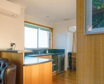Devonport Casa | Home & Away at Coles Beach
