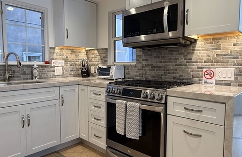 Santa Ana Heights Casa | Home Away by the Beach! Now booking for Autumn & Winter!