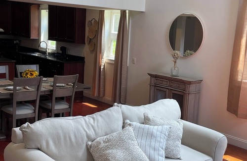 Orange Casa | Home Away Fr Home Near NWK Penn/Prudential CTR/NYC