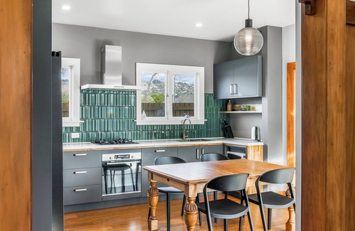 Somerfield Casa | Home away from home close to everything. Pet friendly.