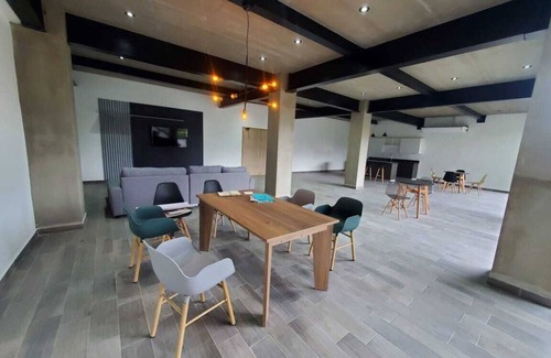 San Salvador Apartamento | Home away from home with a view!
