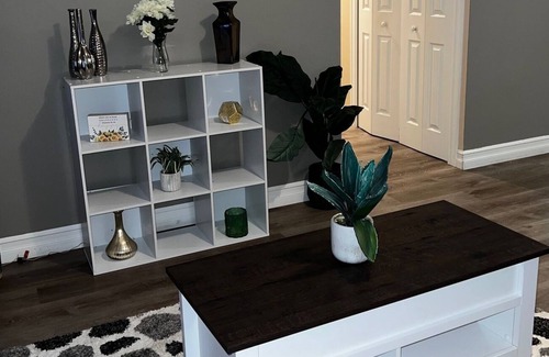 Harper Woods Casa | Home Away from Home