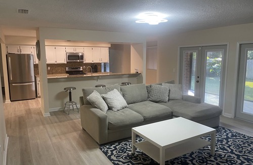 Jacksonville Casa | Home Away from Home! Close to Everything! JU only 5 Mins Away!!!