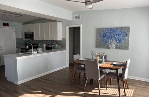 Riverview Casa | Home Away from Home! 18 min. from Jax Airport and 14 min. from Everbank Stadium