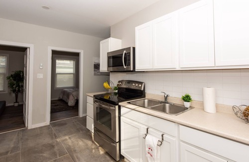 Moncton Casa | Home Away from Home - 2 Bedroom Duplex Outer Core of Downtown Moncton