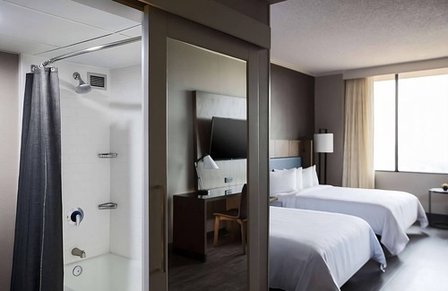 Nashville Complejo | Home Away from Home, 3 Modern Units, Short Drive to Bridgestone Arena!