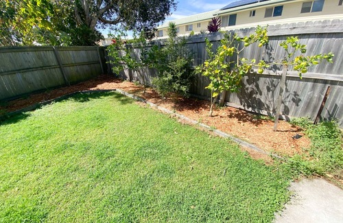 Pottsville Casa | Family friendly beach house - 7 mins walk from town, beach, creek!