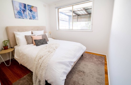 Thomastown Casa | Home away from home - Suburban Comfort