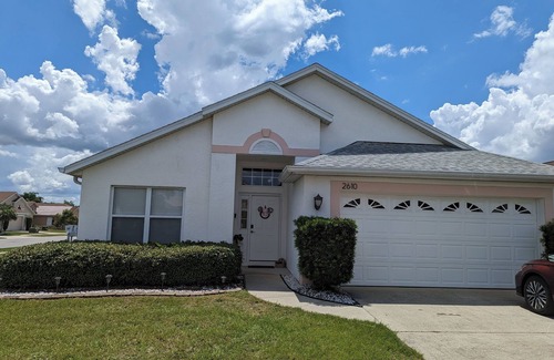 Chatham Park Casa | Home away from Home. Charming 3-bedroom house with AC and WiFi in Kissimmee