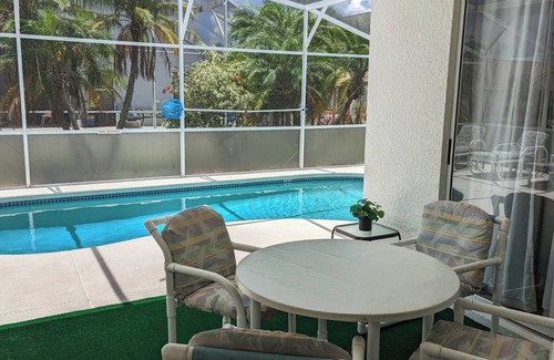 Chatham Park Casa | Home away from Home. Charming 3-bedroom house with AC and WiFi in Kissimmee