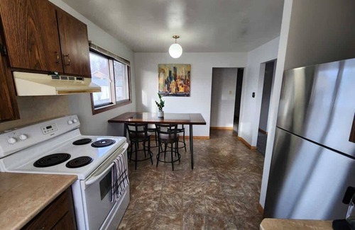 Thunder Bay Casa | Home away from home/Current River Arena area