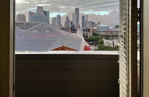 East Downtown Houston Apartamento | Home Away From Home- Clean and Quiet