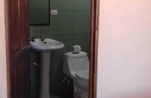 La Cruz Apartamento | ¡Hogar lejos del hogar! ¡Acogedor, limpio y seguro hotel a minutos de la hermosa playa!