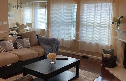 Fresno Casa | Home away from home: Family friendly with comfy beds and a relaxing atmosphere