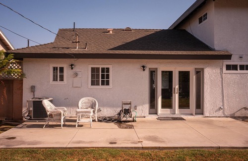 Cypress Casa | Home away from home near Disneyland, Knott's Berry Farm, the beach, LA!