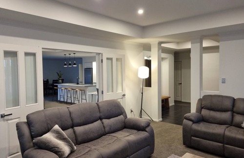 Rolleston Casa | Home Away From Home - Rolleston