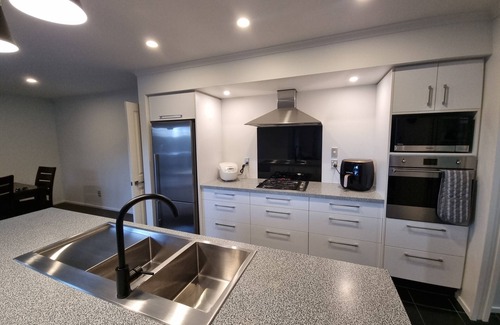 Rolleston Casa | Home Away From Home - Rolleston