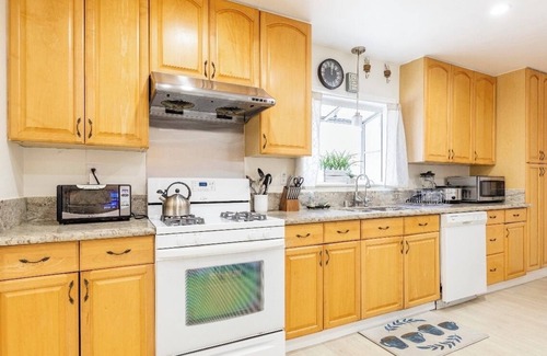 Cypress Casa | Hogar lejos de casa cerca de Disneyland, Knott’s Berry Farm y Beach