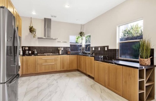 North Hollywood Casa | Home Away from Home