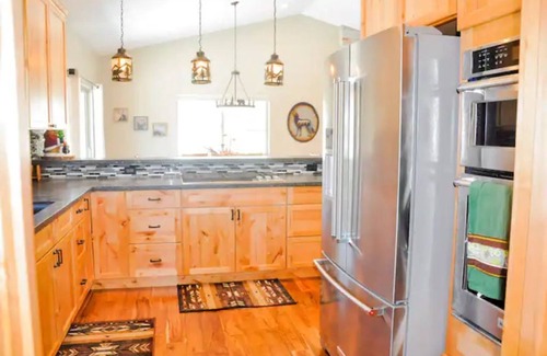 Mountain View Estates Casa | Home away from home with Hot tub and mountain view