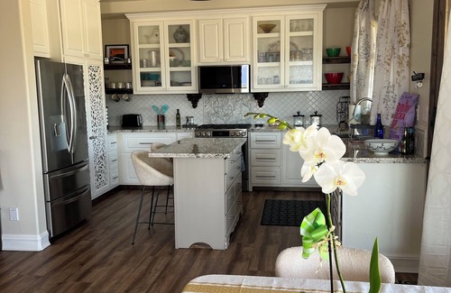 East Mesa Casa | home backs to the state park, heated saltwater pool and jacuzzi