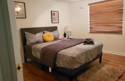 West Lealman Casa | Home close to Saint Pete Pier quiet Spacious