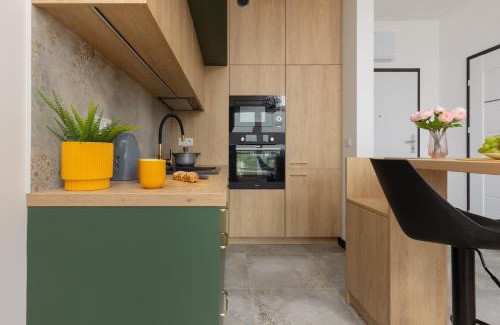 Praga Polnoc Apartamento | Home Factory Estate Praga Kotsisa by Noclegi Renters