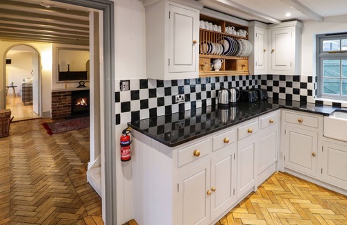 Priors Marston Cabaña | HOME FARM COTTAGE, family friendly in Napton-On-The-Hill
