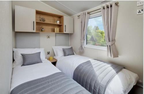 Skegness Cabina | Home Farm Park - Static Caravans