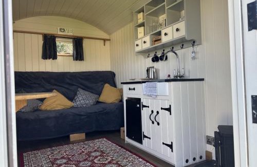 Lacey Green Otro | Home Farm Shepherds Hut with Firepit and Wood Burning Stove