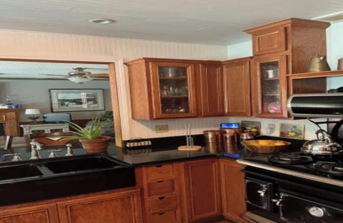 Fayetteville Casa | Home For The Holidays.