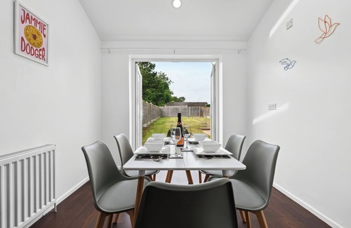 Royal Leamington Spa Casa | Home from home, 3 bed, sleeps 6 free parking and WiFi