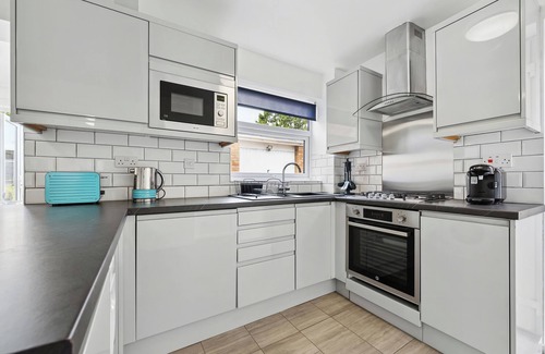 Royal Leamington Spa Casa | Home from home, 3 bed, sleeps 6 free parking and WiFi