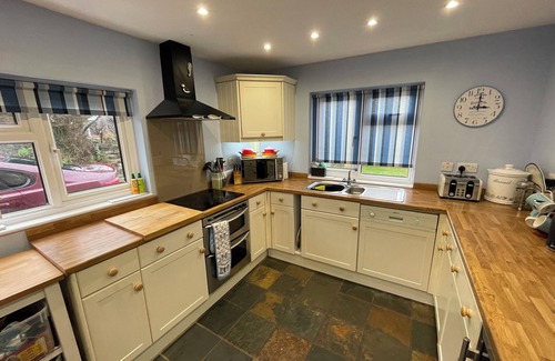 Nolton Cabaña | 'Home From Home' 3-bedroom cottage in Nolton Haven