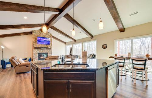 Roaring River Casa | Home Gym and Fireplace Roaring River Retreat