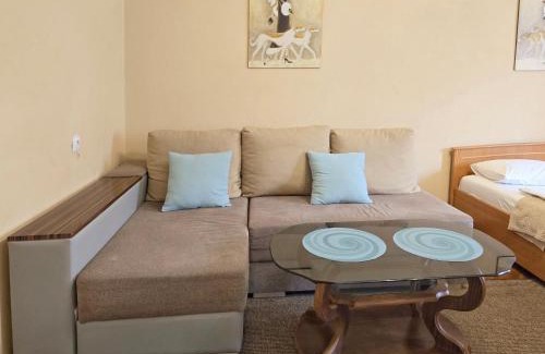 Kyiv Apartamento | Home Hotel Apartments on Lva Tolstogo
