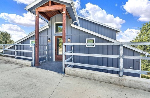 Canyon Lake Casa | Home in Canyon Lake Family Friendly Beautiful View Pool and Hot Tub