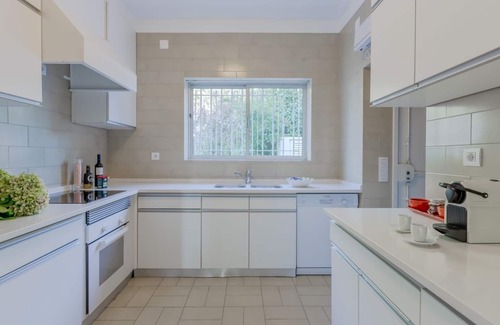 Estoril Casa | Home in Estoril - House 95
