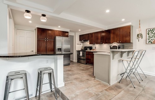 Fairway Casa | Home in Fairway Kansas, near KC's Country Club Plaza