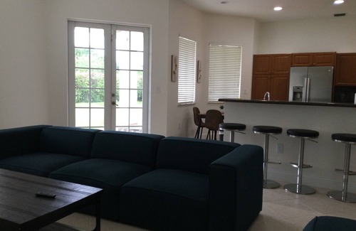 Goulds Casa | Home in Miami. 4 beds 2.5 baths Spacious and comfortable, in a very quiet area.