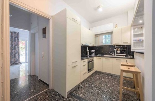Alimos Apartamento | Home in the Alimos Marina