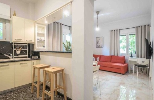Alimos Apartamento | Home in the Alimos Marina