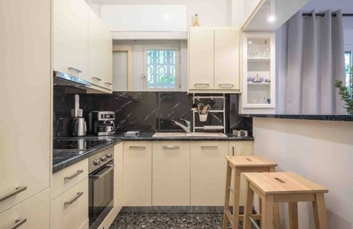 Alimos Apartamento | Home in the Alimos Marina